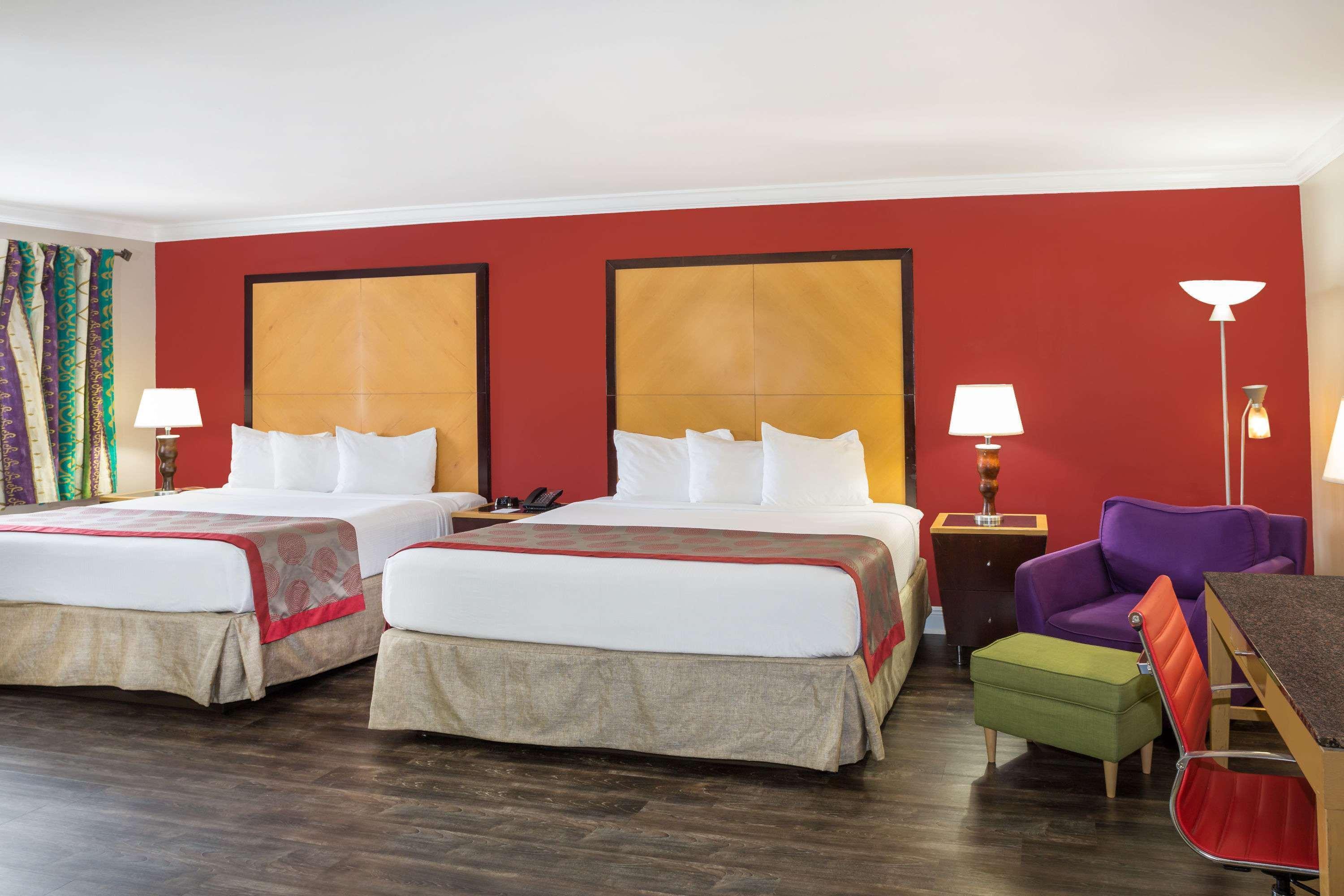 Ramada by Wyndham Miami Springs/Miami International Airport Hotel Bagian luar foto