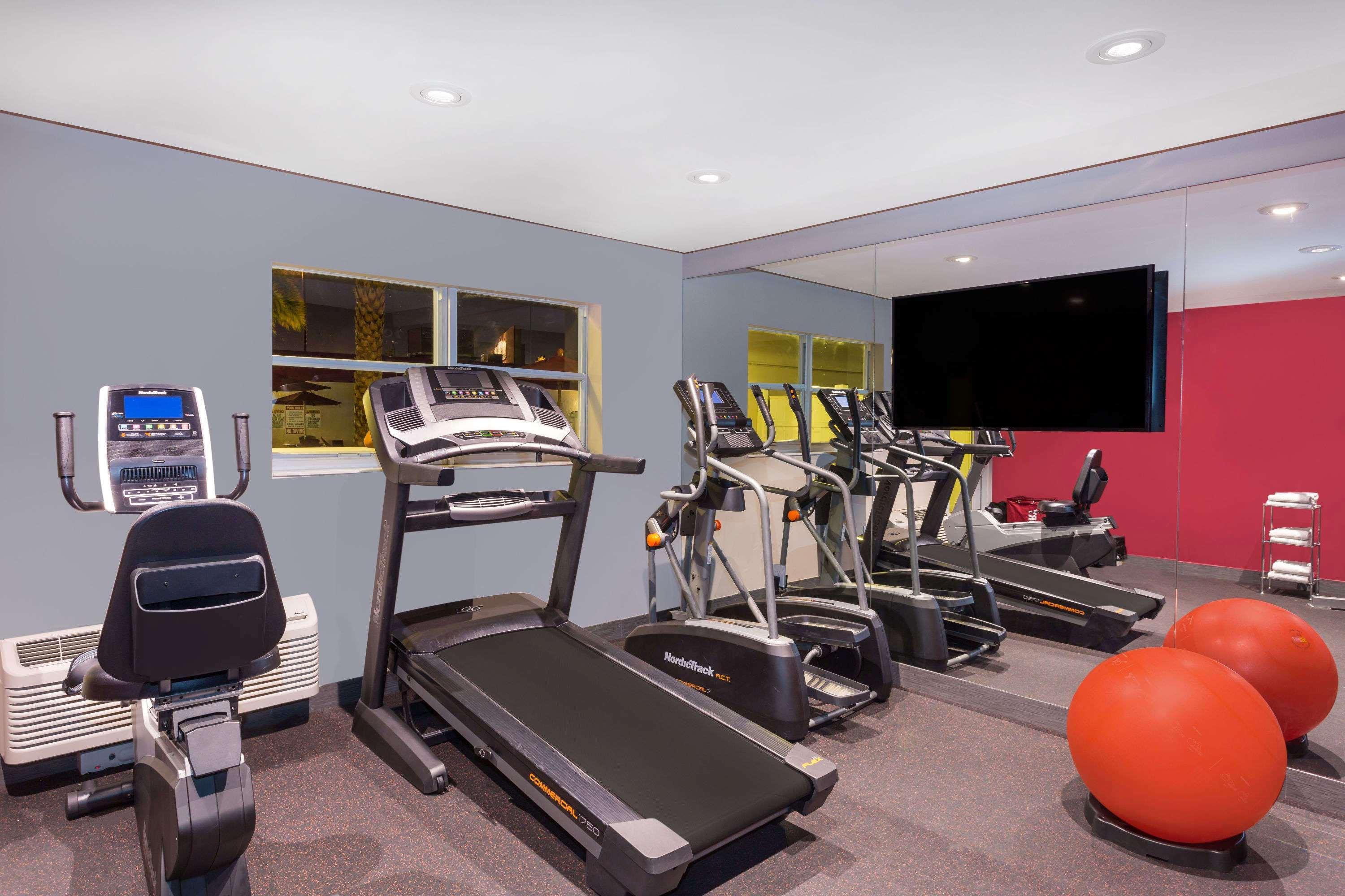 Ramada by Wyndham Miami Springs/Miami International Airport Hotel Bagian luar foto