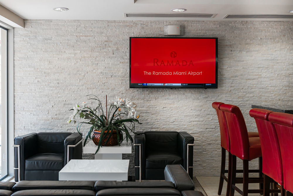 Ramada by Wyndham Miami Springs/Miami International Airport Hotel Bagian luar foto