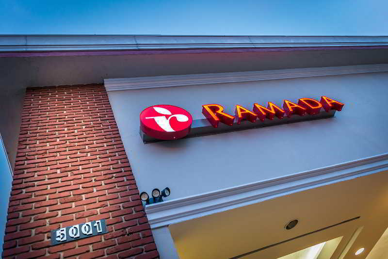 Ramada by Wyndham Miami Springs/Miami International Airport Hotel Bagian luar foto