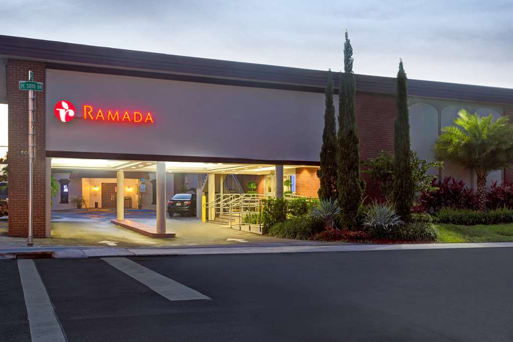 Ramada by Wyndham Miami Springs/Miami International Airport Hotel Bagian luar foto