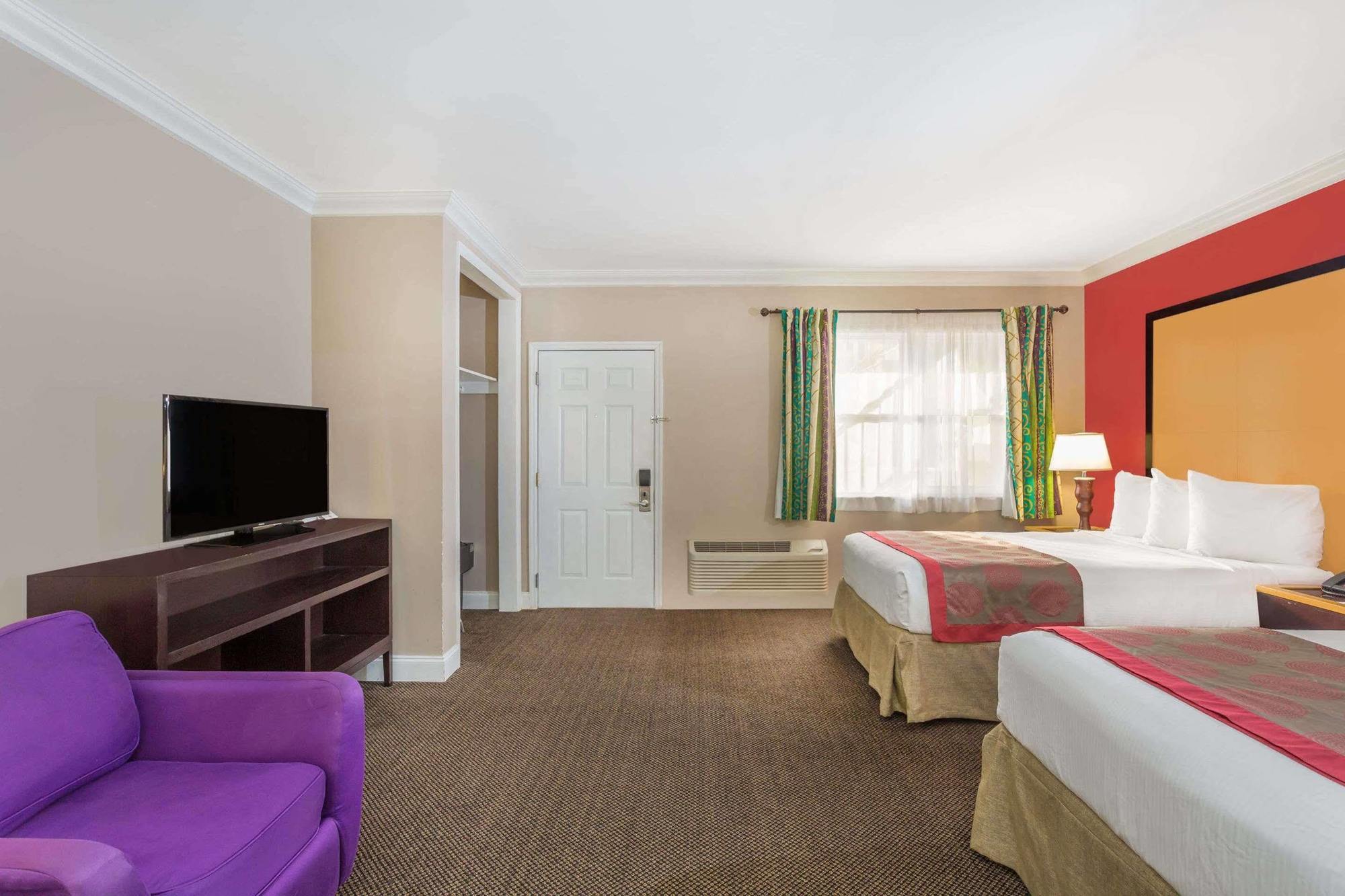 Ramada by Wyndham Miami Springs/Miami International Airport Hotel Bagian luar foto